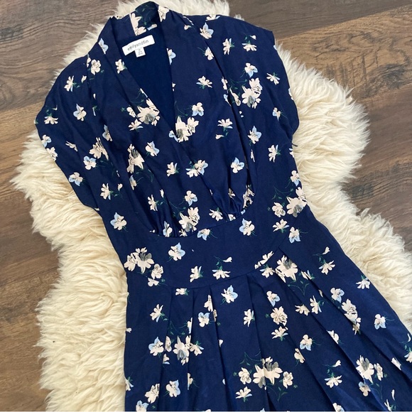 Emily and Fin Flora Freesia Retro 40’s Dress Sz UK 8 US 4 XS Navy Floral - Picture 9 of 14